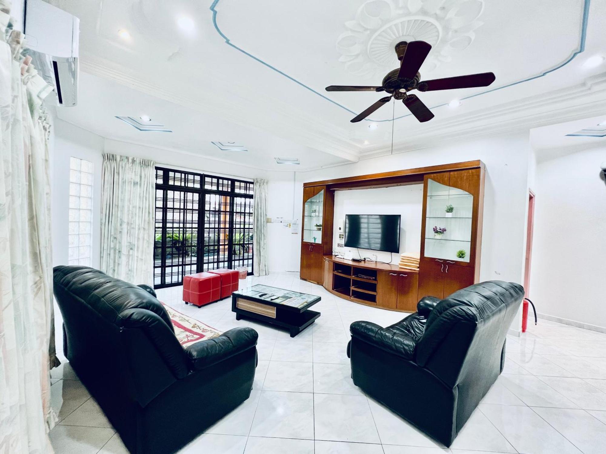 Singhome Holiday House Мерсинг Екстериор снимка