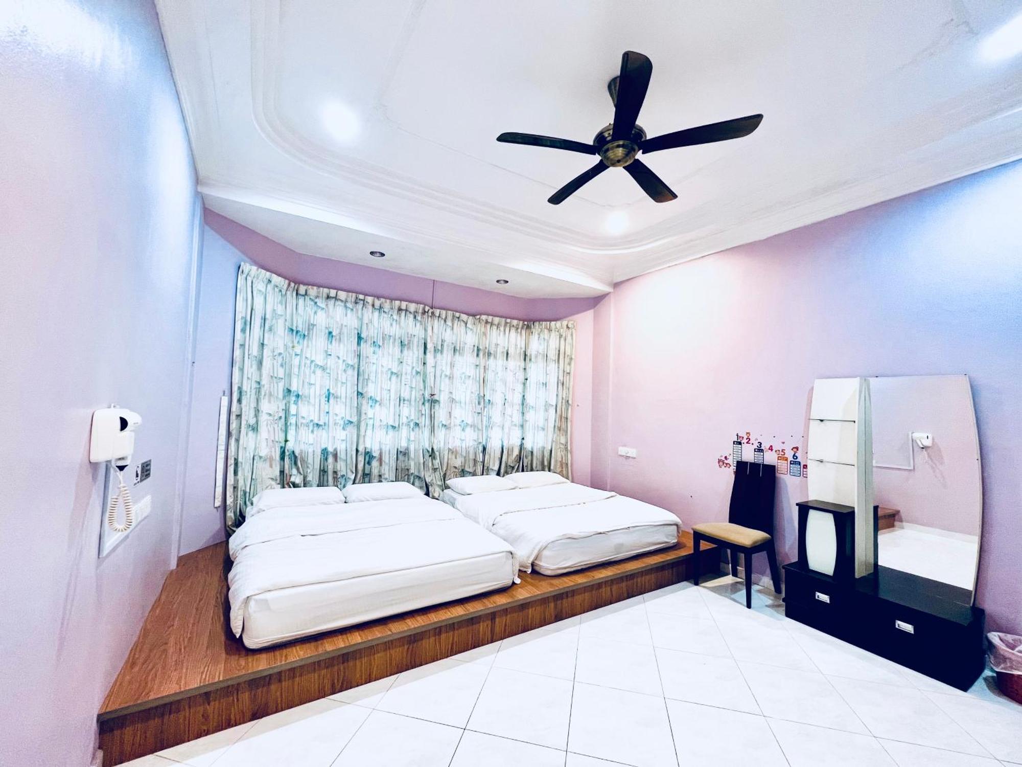 Singhome Holiday House Мерсинг Екстериор снимка