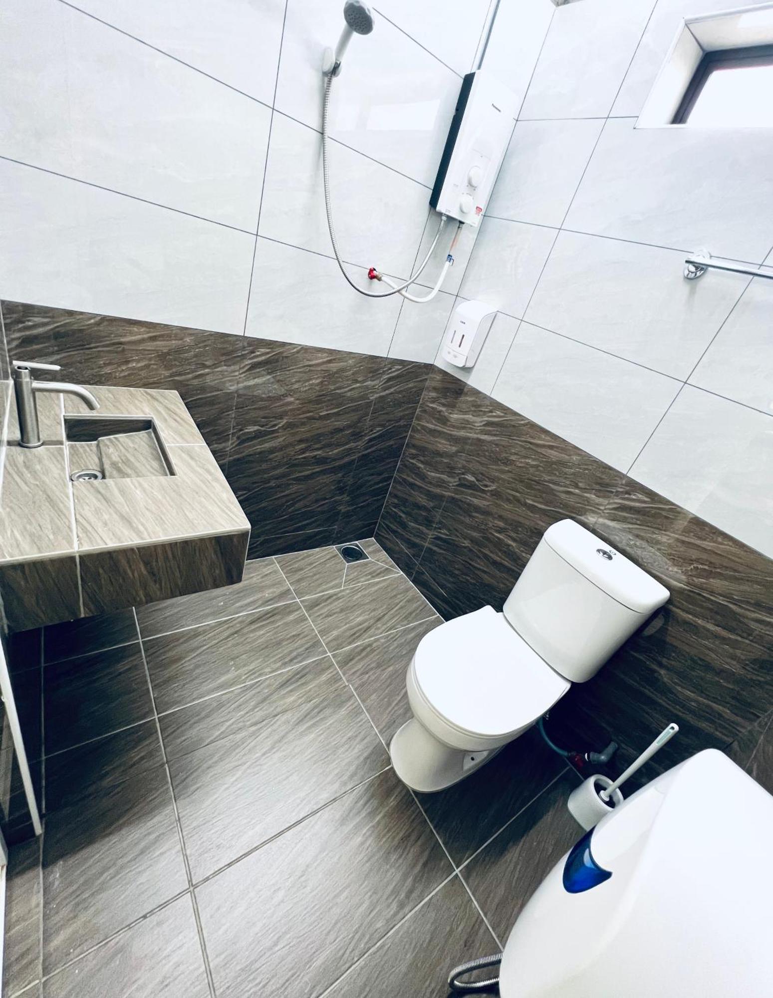 Singhome Holiday House Мерсинг Екстериор снимка
